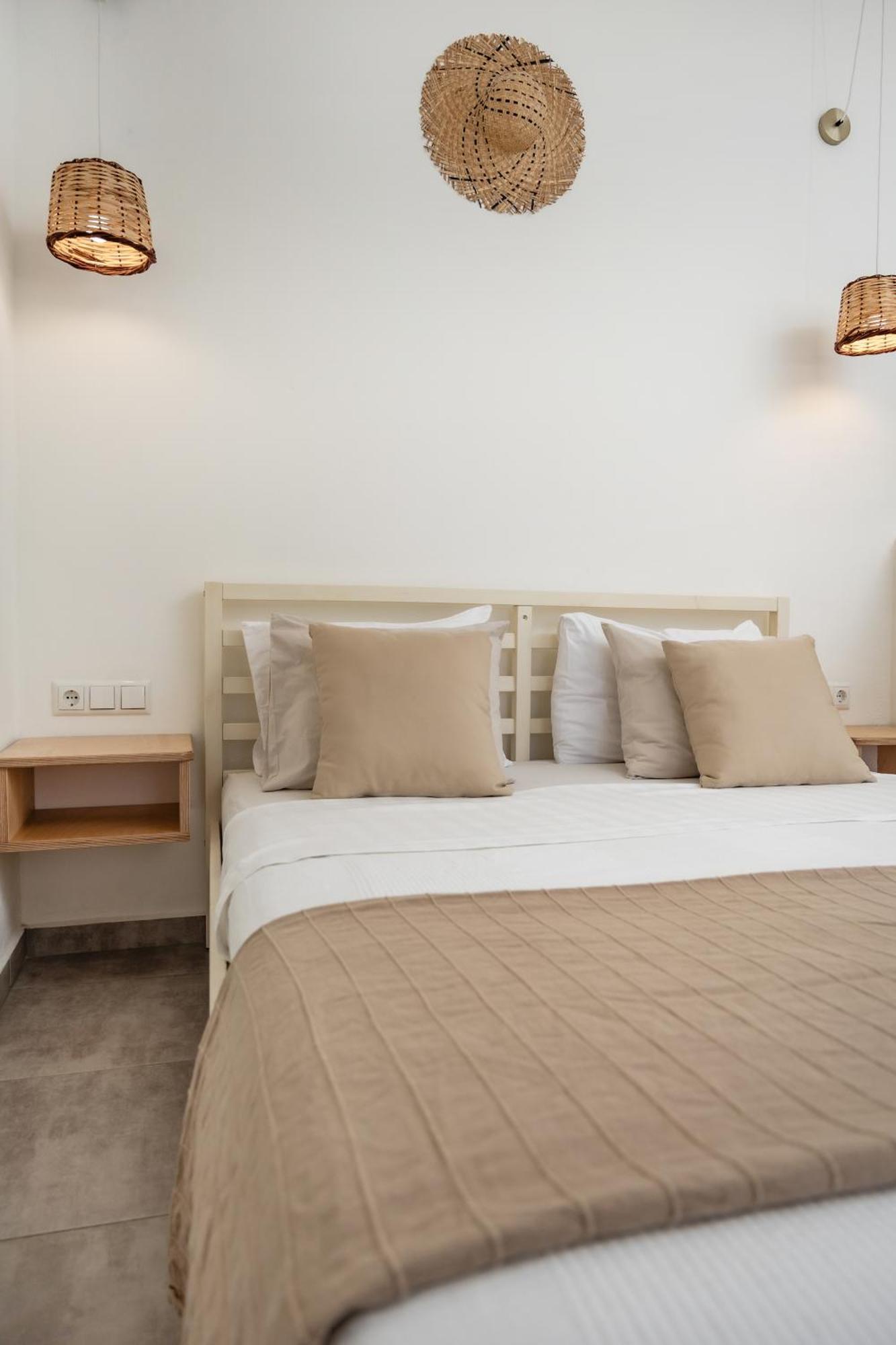 Thea Suites Naxos Agios Prokopios  Exterior photo