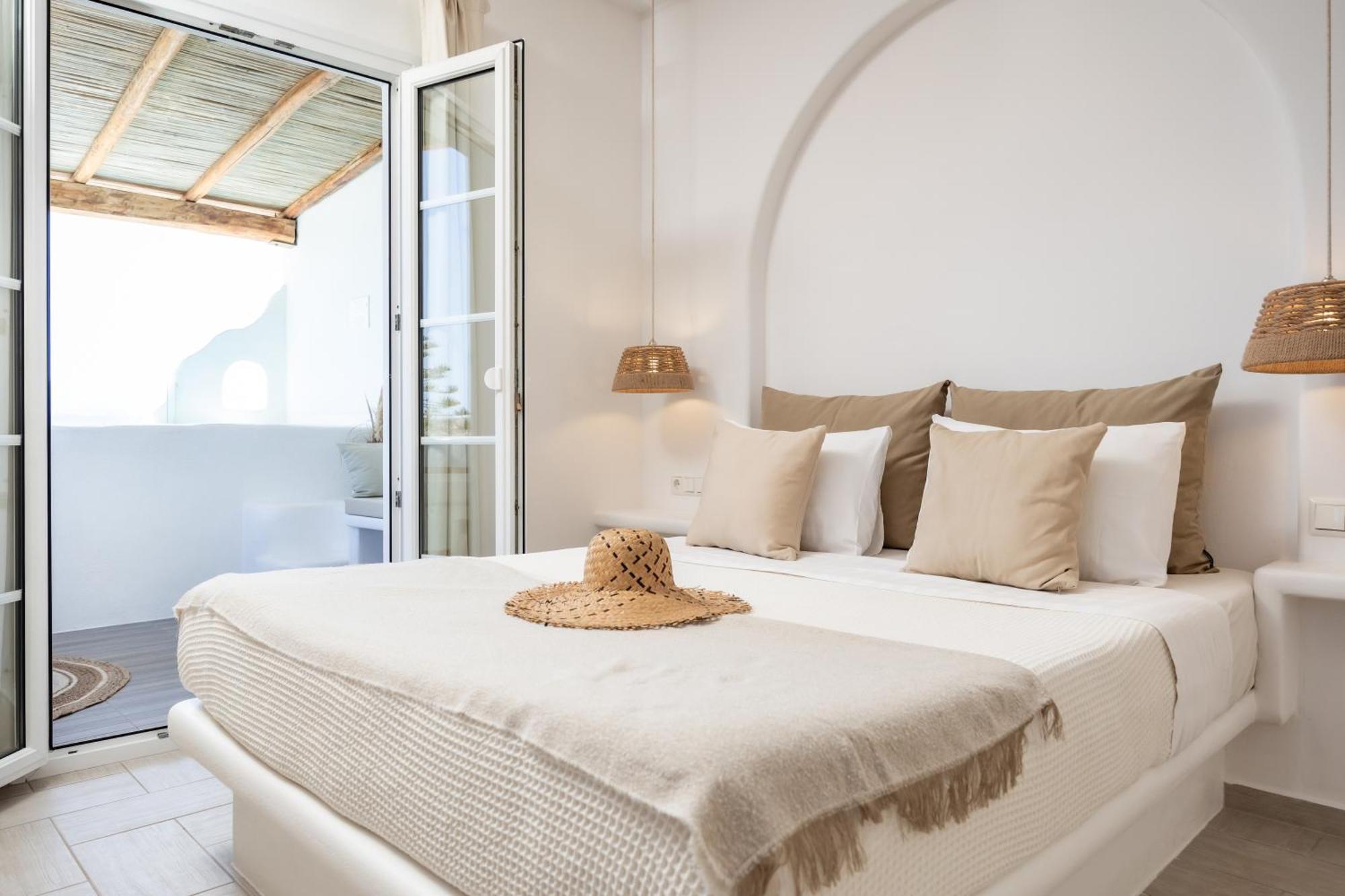 Thea Suites Naxos Agios Prokopios  Exterior photo
