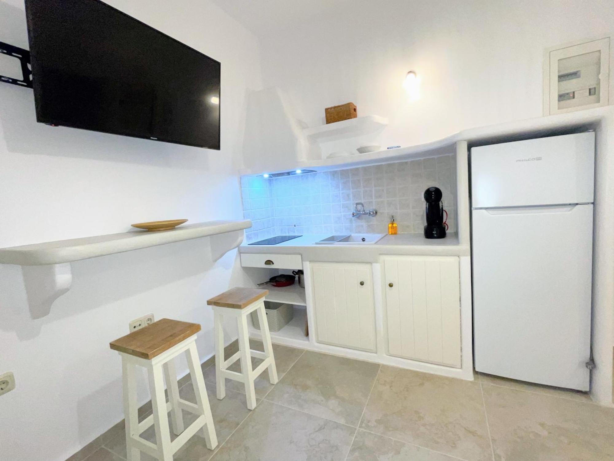 Thea Suites Naxos Agios Prokopios  Exterior photo
